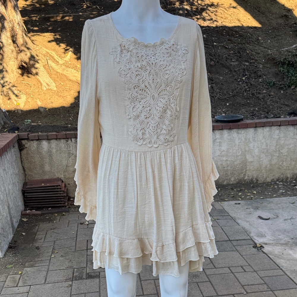 Joyfolie Cream Long Sleeve Dress with Lace boho flutter sleeves sz XL